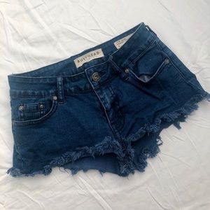 Bullhead frayed denim jean shorts